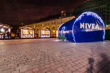 Новорічне оформлення шатра NIVEA на Поштовій площади