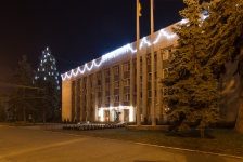 Новогоднее оформление Днепровской администрации Киева