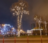 Новогодняя иллюминация парка, «Містечко зимових розваг» Палац Украина